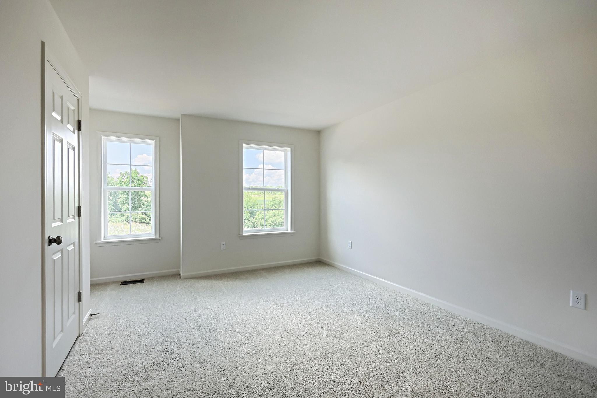 THE TOWNES AT BRIAR CREEK - Residential