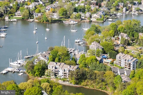 3 Spa Creek Landing Lndg Unit A2, Annapolis, MD MLS: MDAA2112944