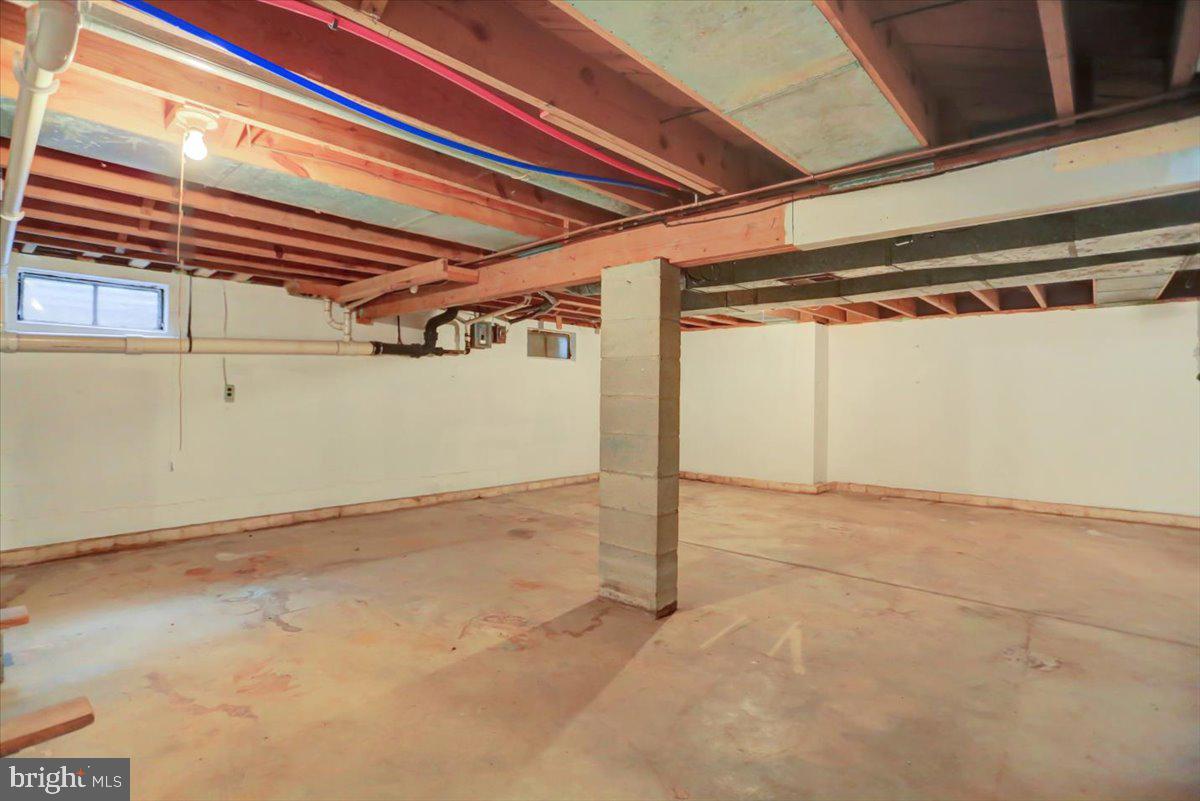 ST THOMAS VILLAG - Residential