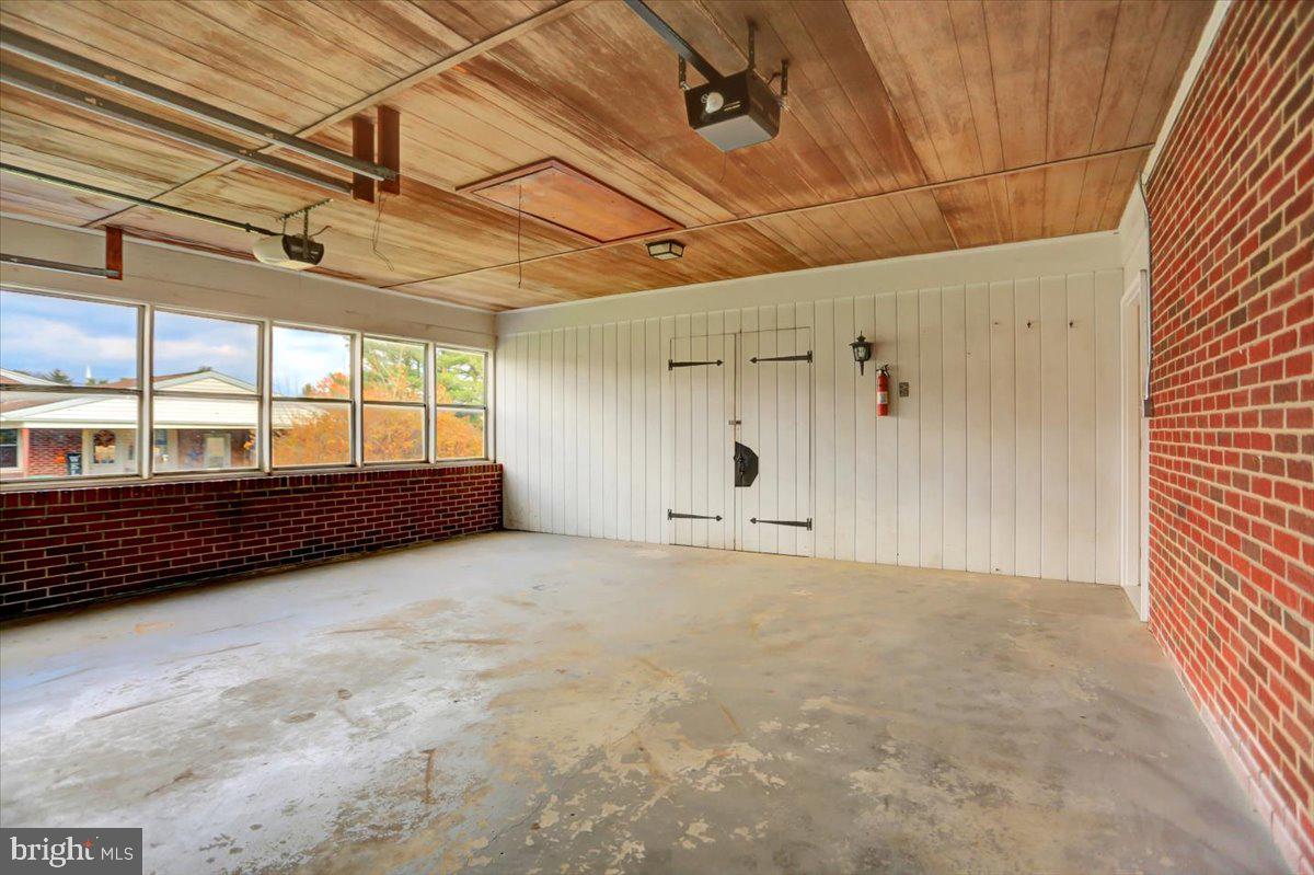 ST THOMAS VILLAG - Residential