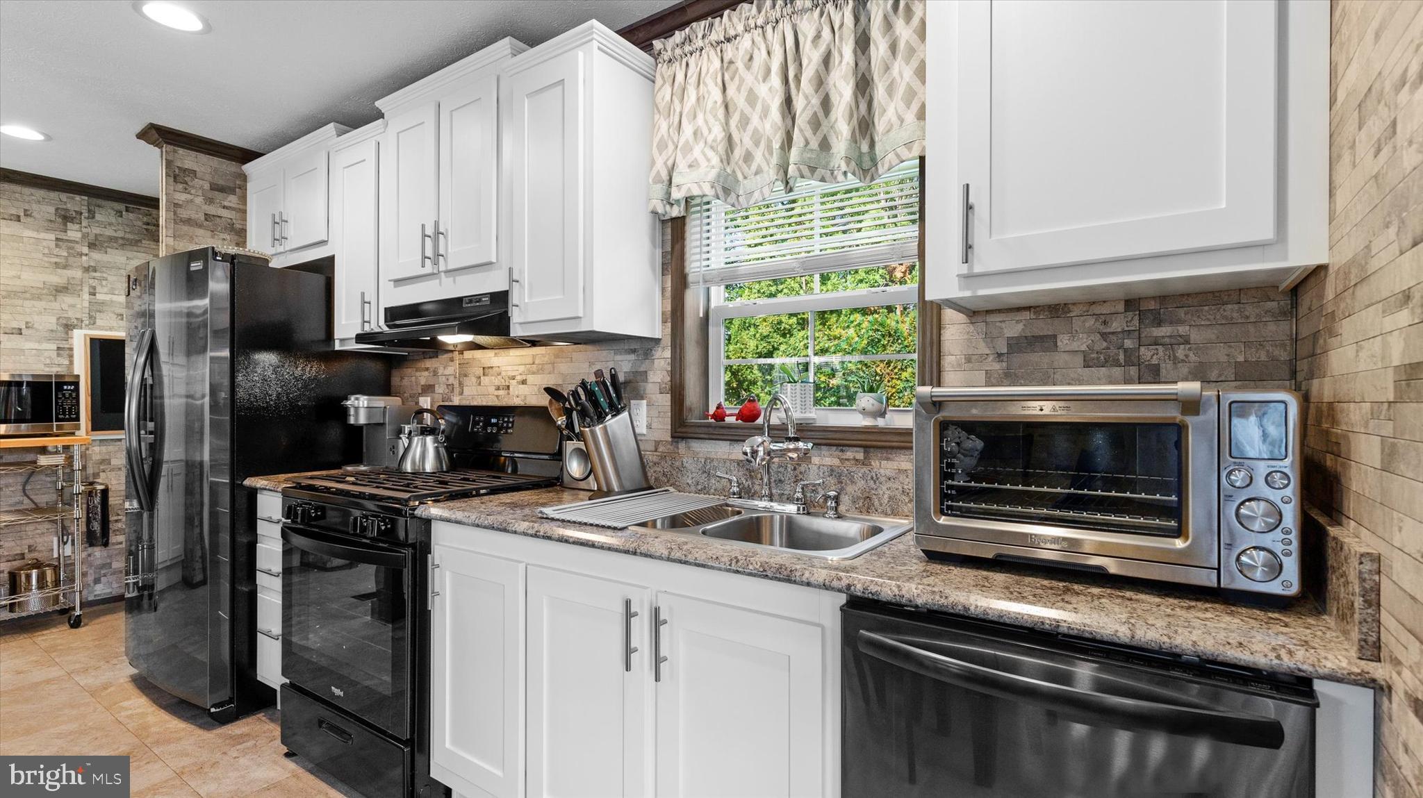 DERRY TOWNSHIP - Residential