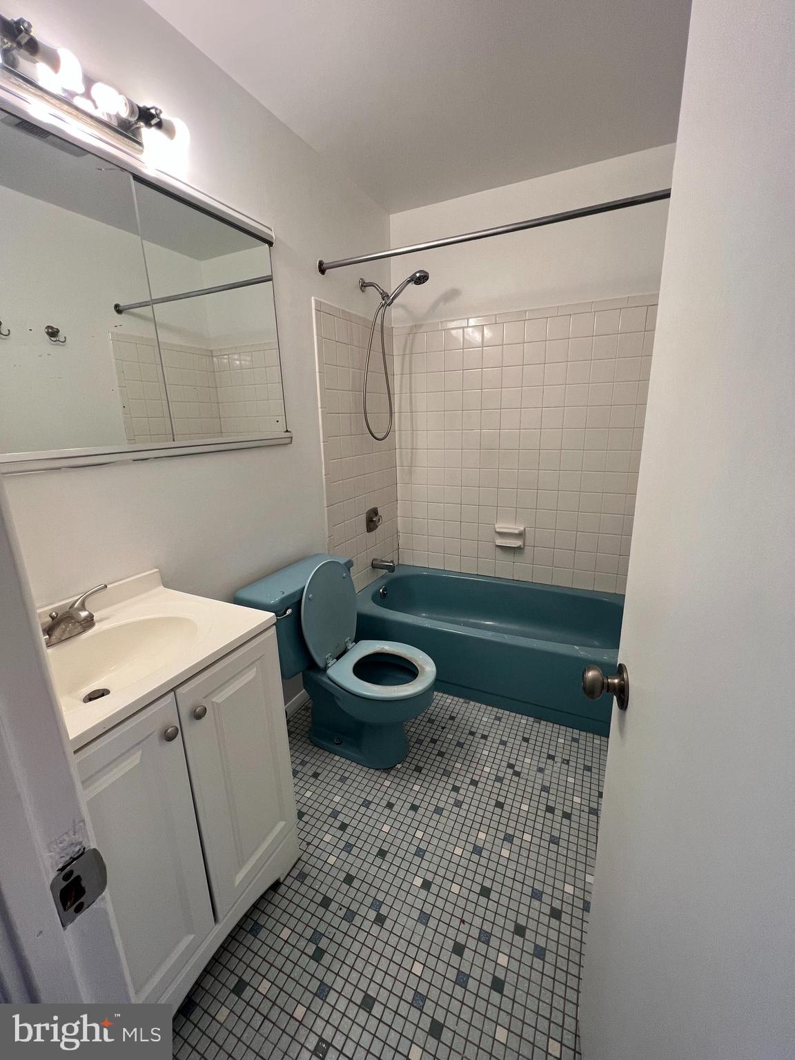 SPRIGGS COVE - Residential