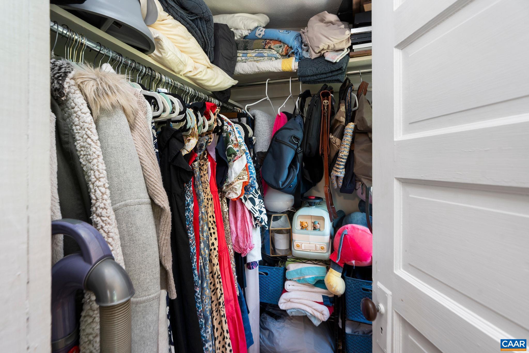 LOCUST GROVE - Residential