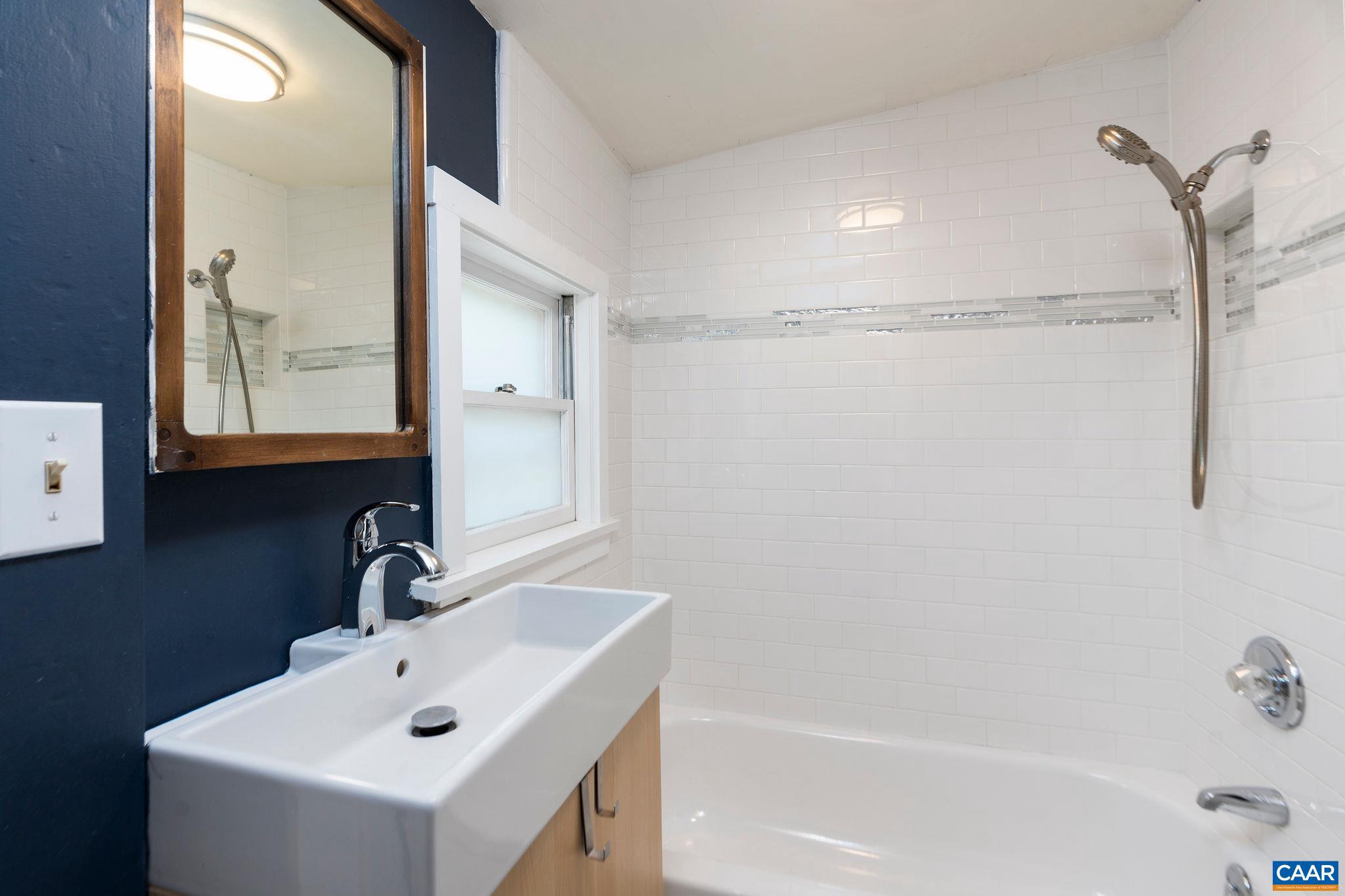 LOCUST GROVE - Residential