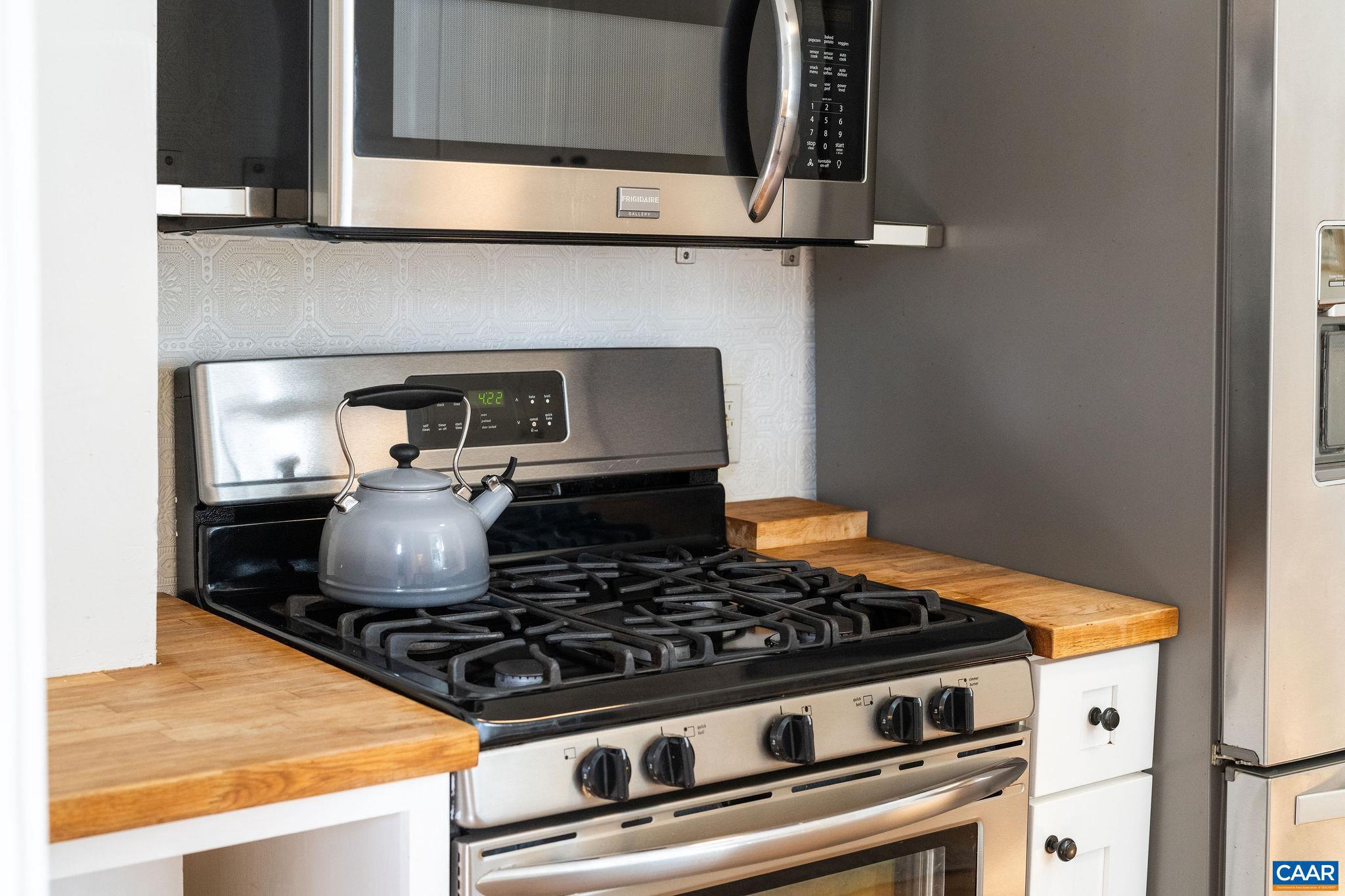 LOCUST GROVE - Residential