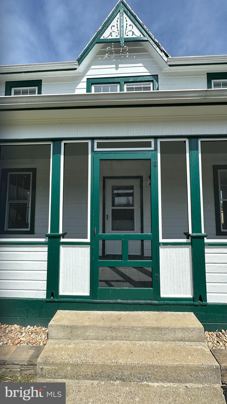 206 2ND STREET