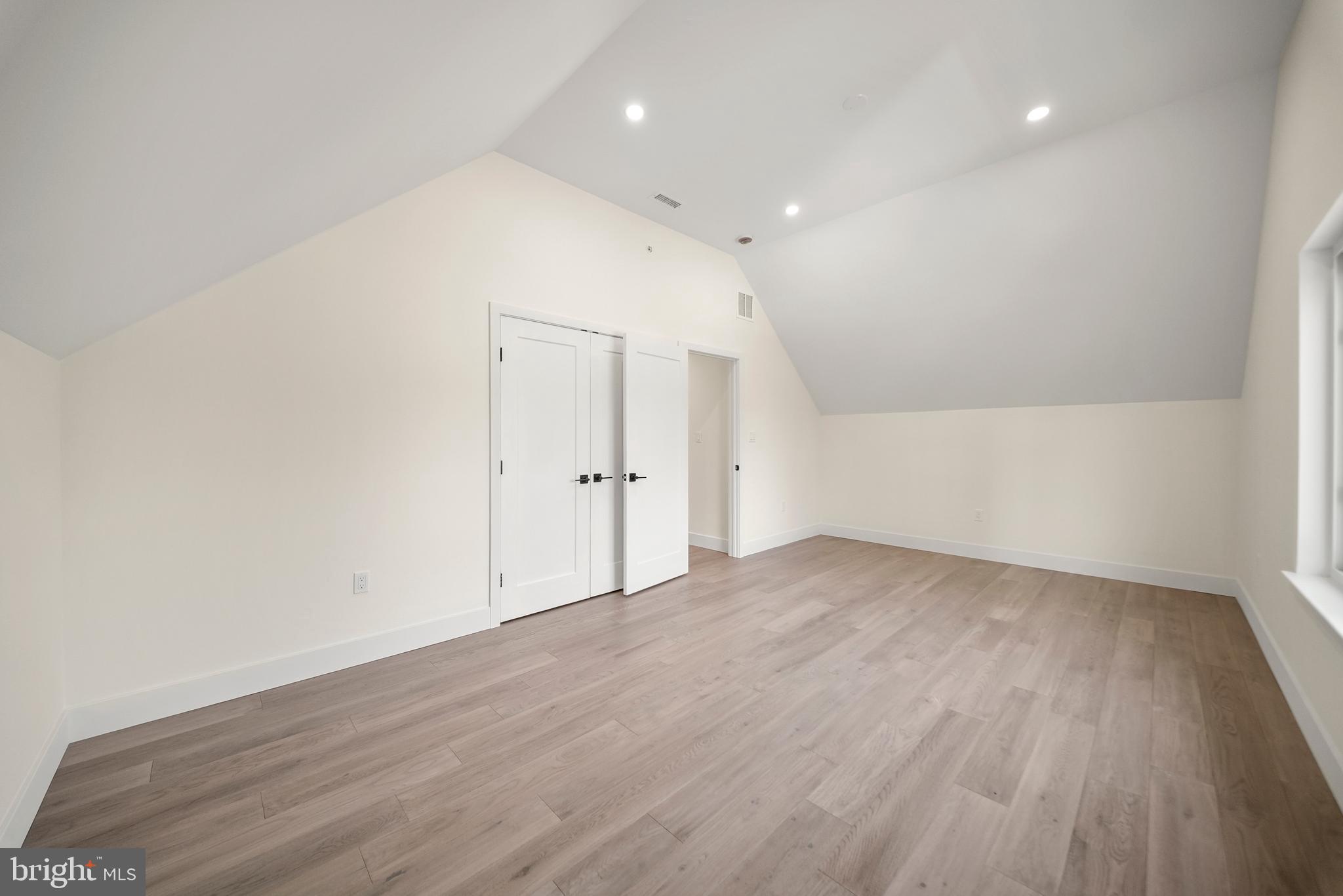 NON AVAILABLE - Residential