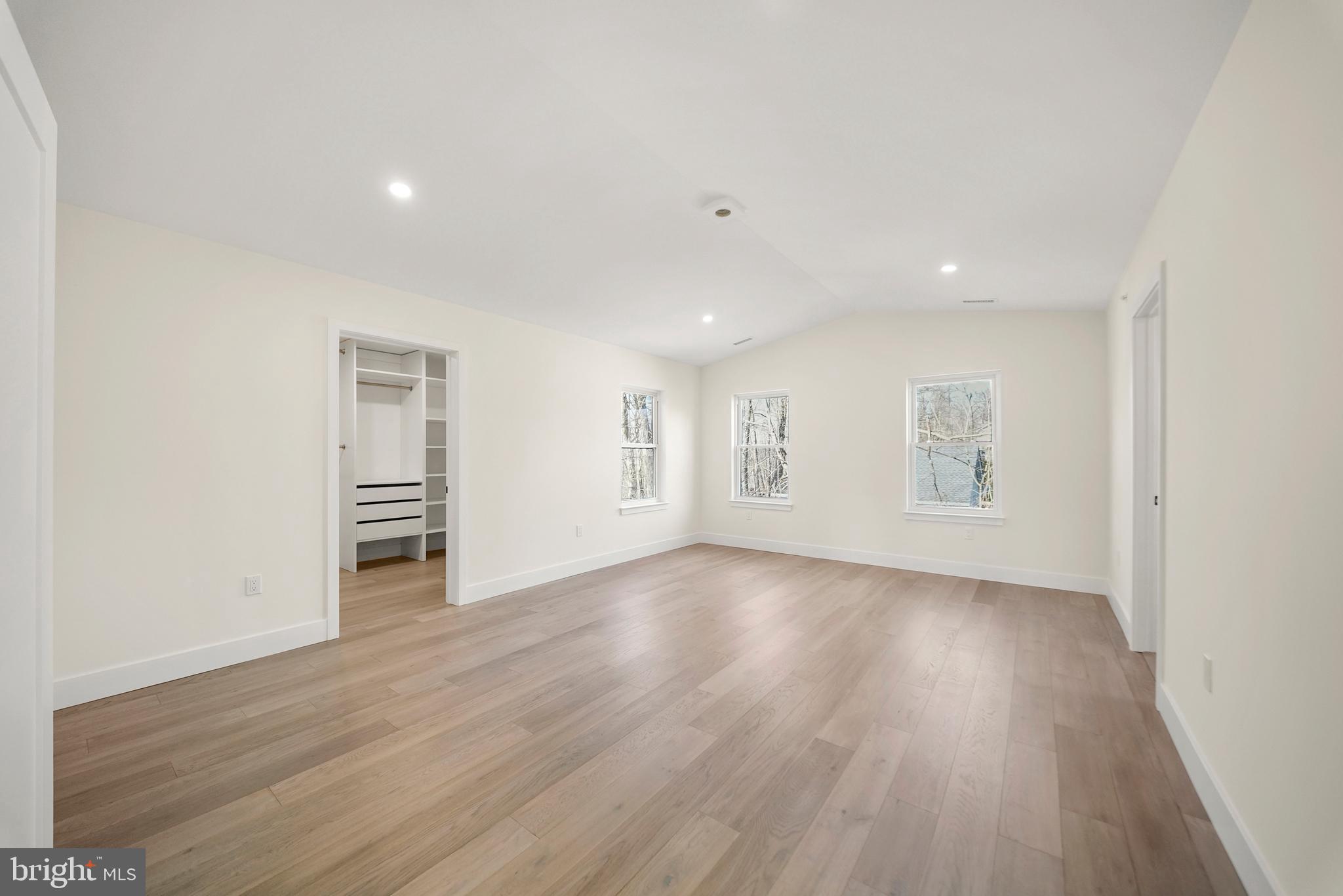 NON AVAILABLE - Residential