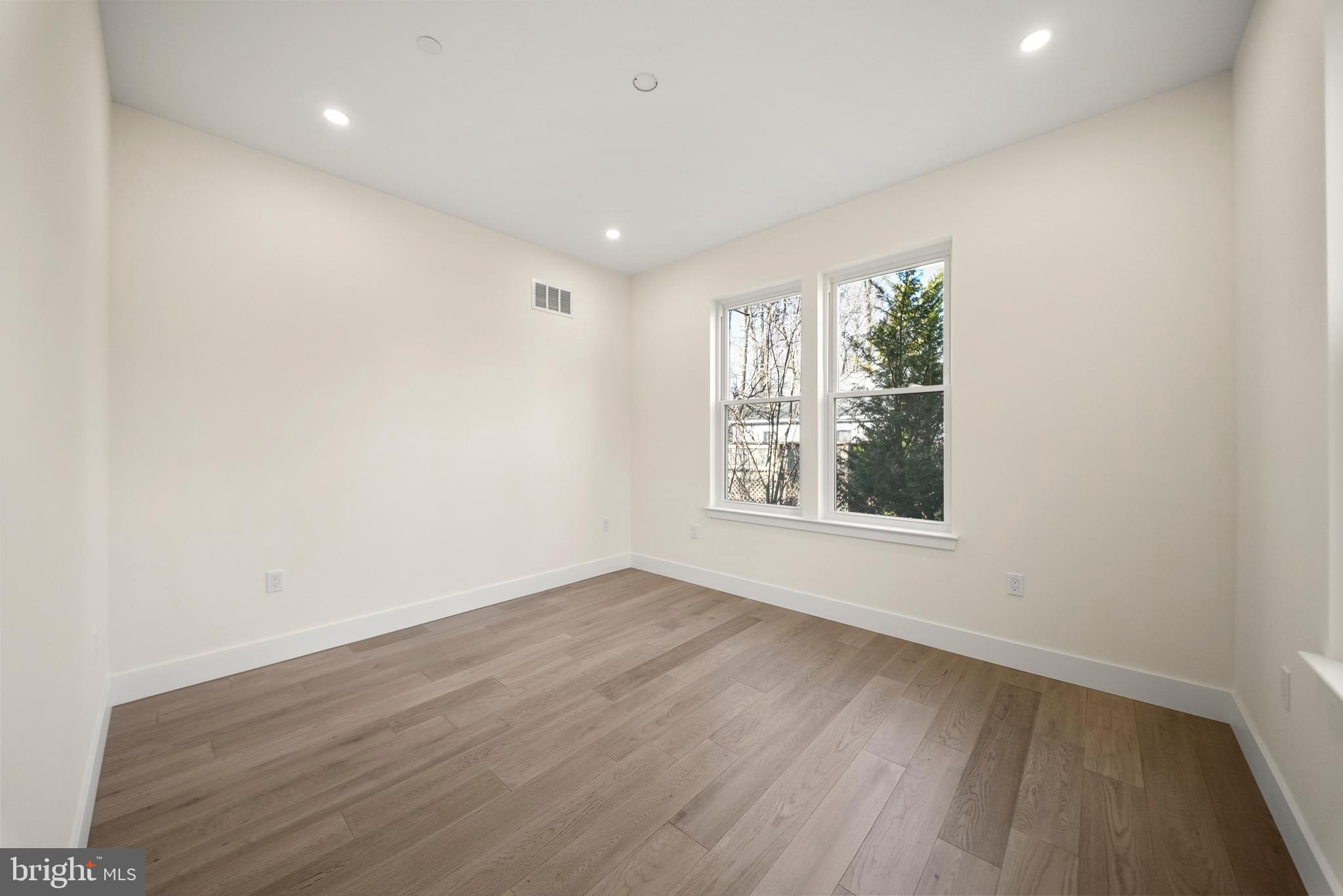 NON AVAILABLE - Residential