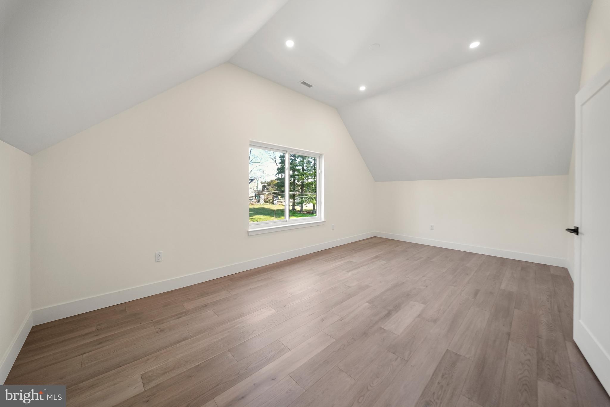 NON AVAILABLE - Residential