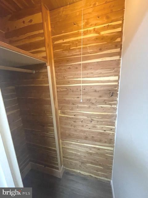 MOUNT VERNON SQUARE - Residential Lease