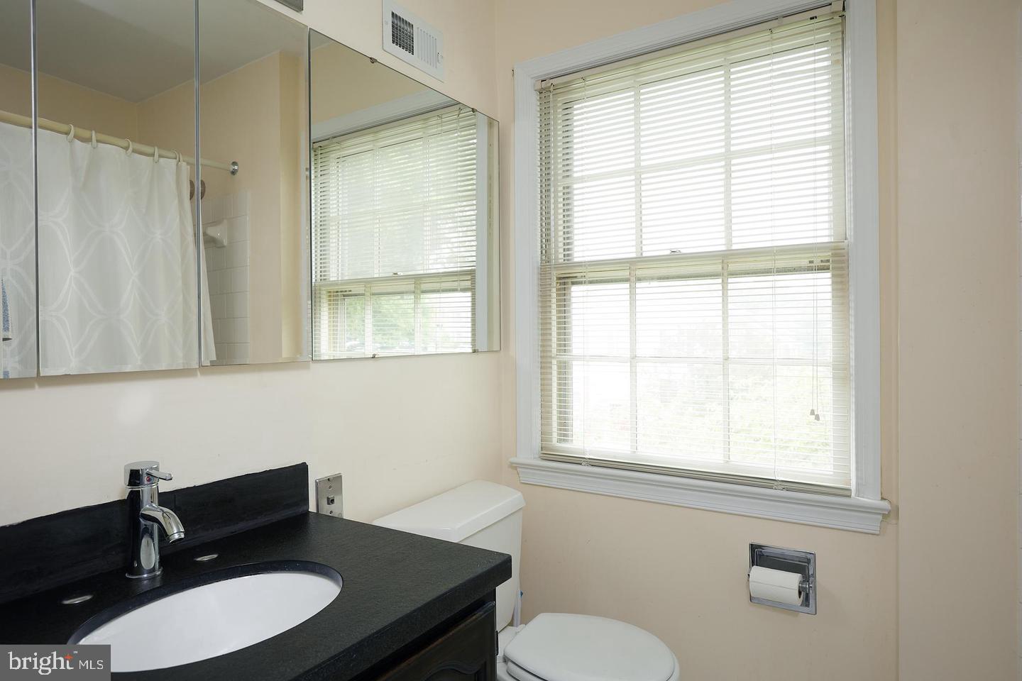 MOUNT VERNON SQUARE - Residential Lease