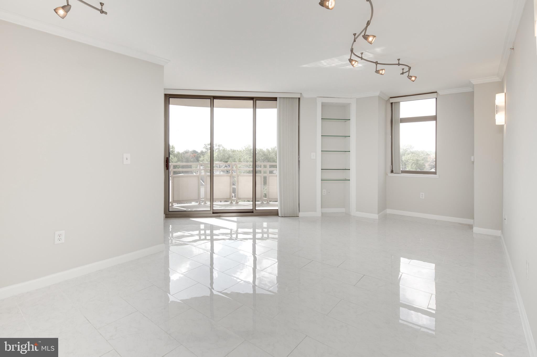 7111 WOODMONT AVENUE 602