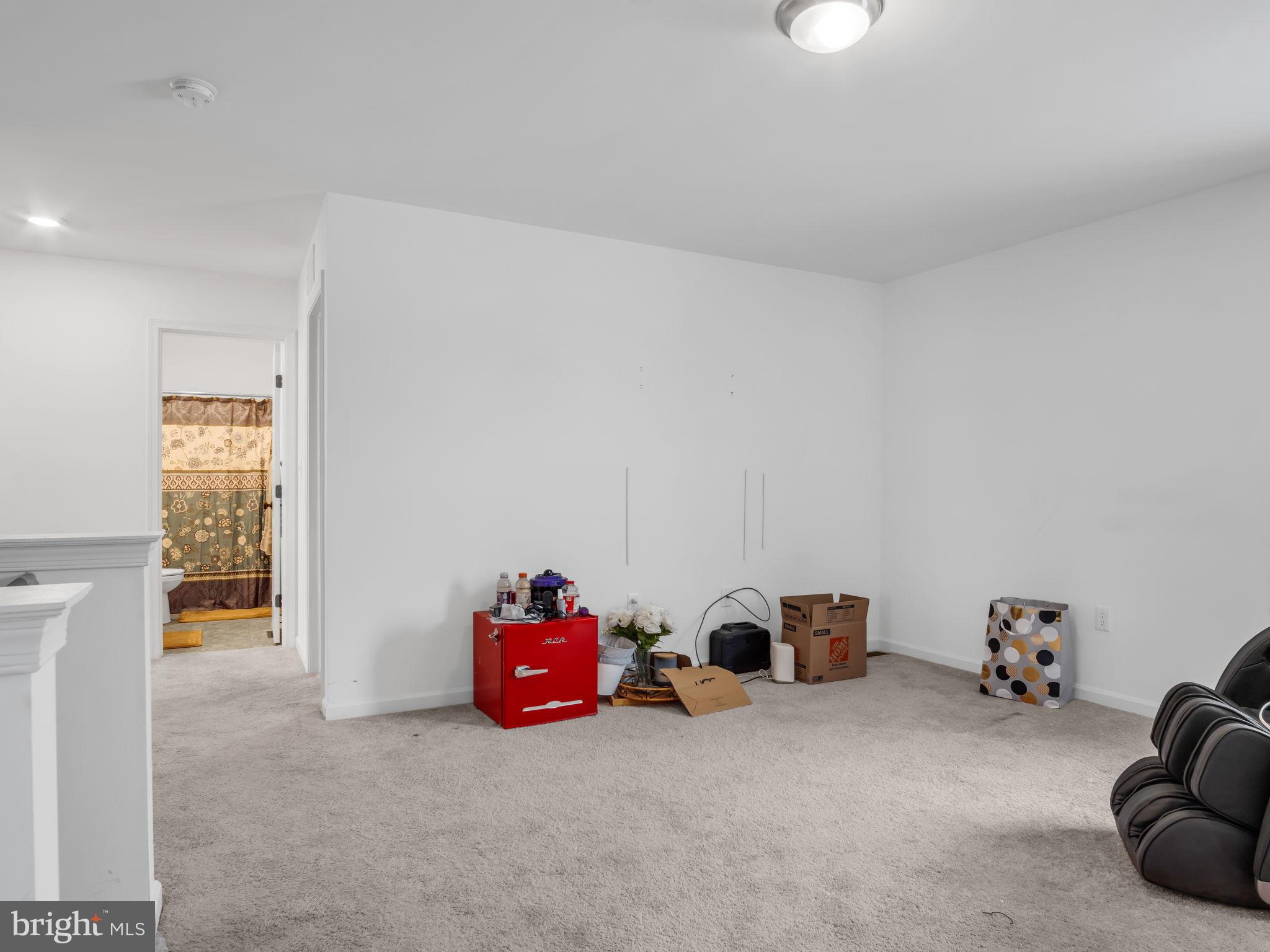 LOGAN GREENE - Residential