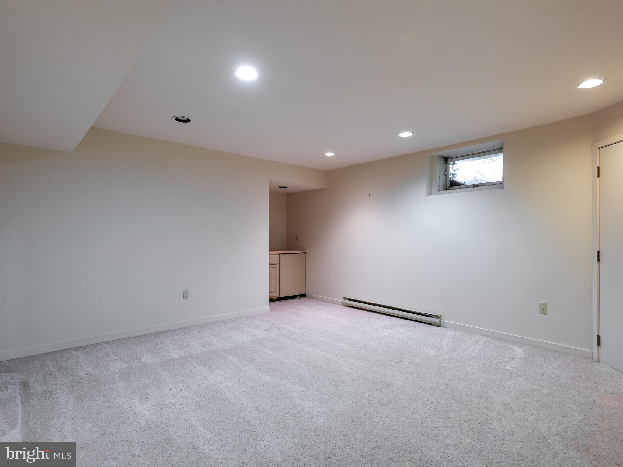 CHARTER CHASE - Residential