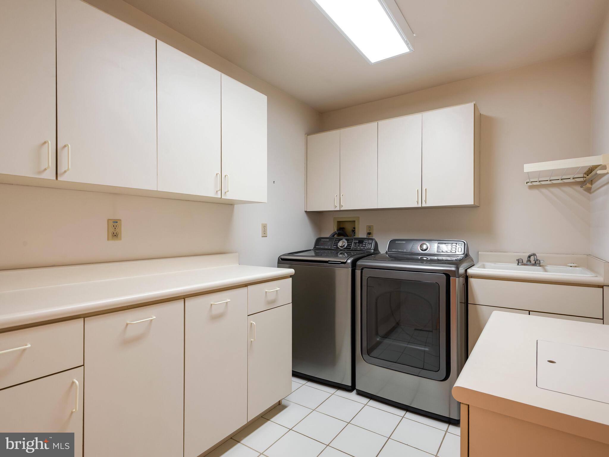 CHARTER CHASE - Residential