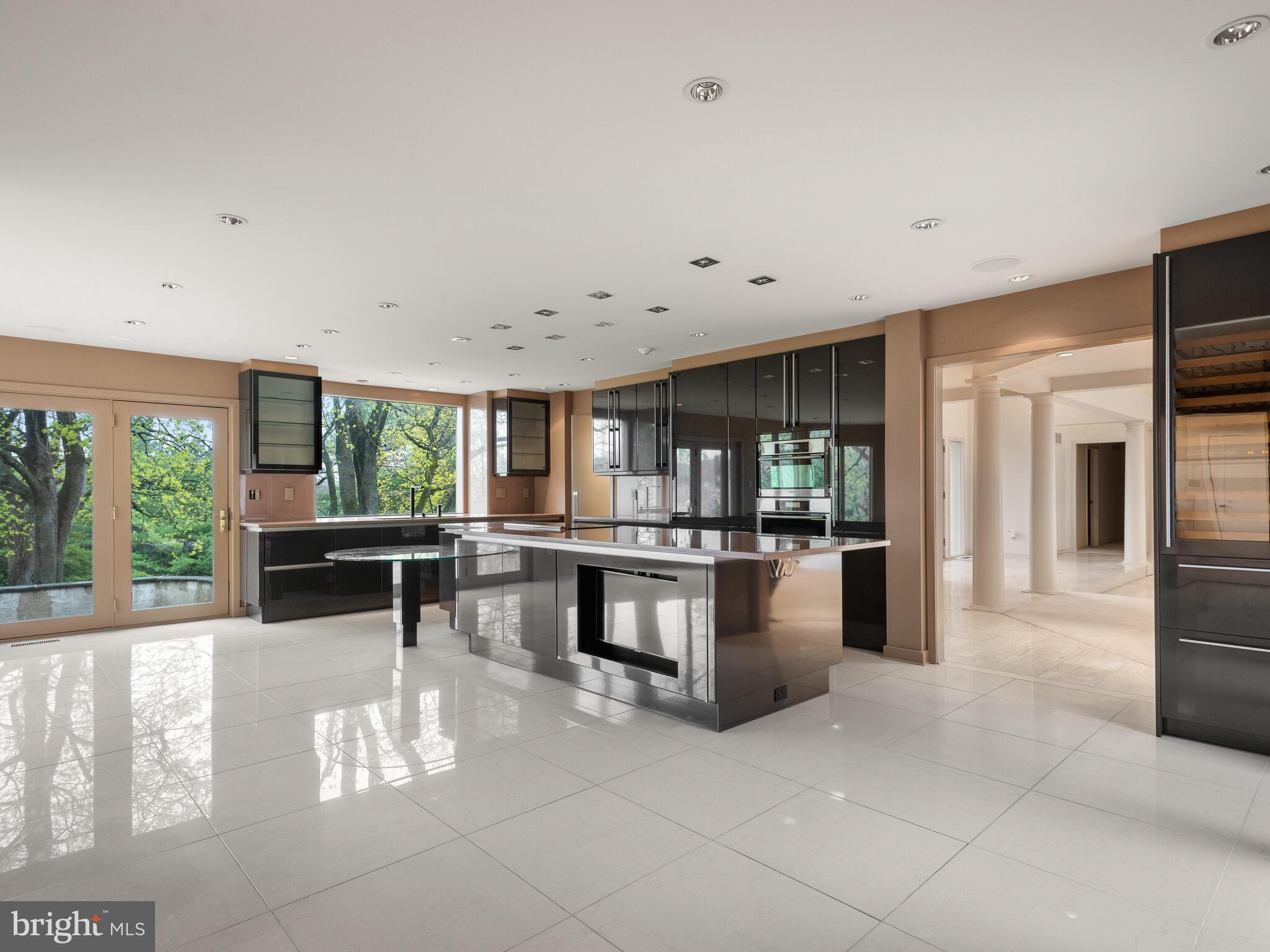 CHARTER CHASE - Residential