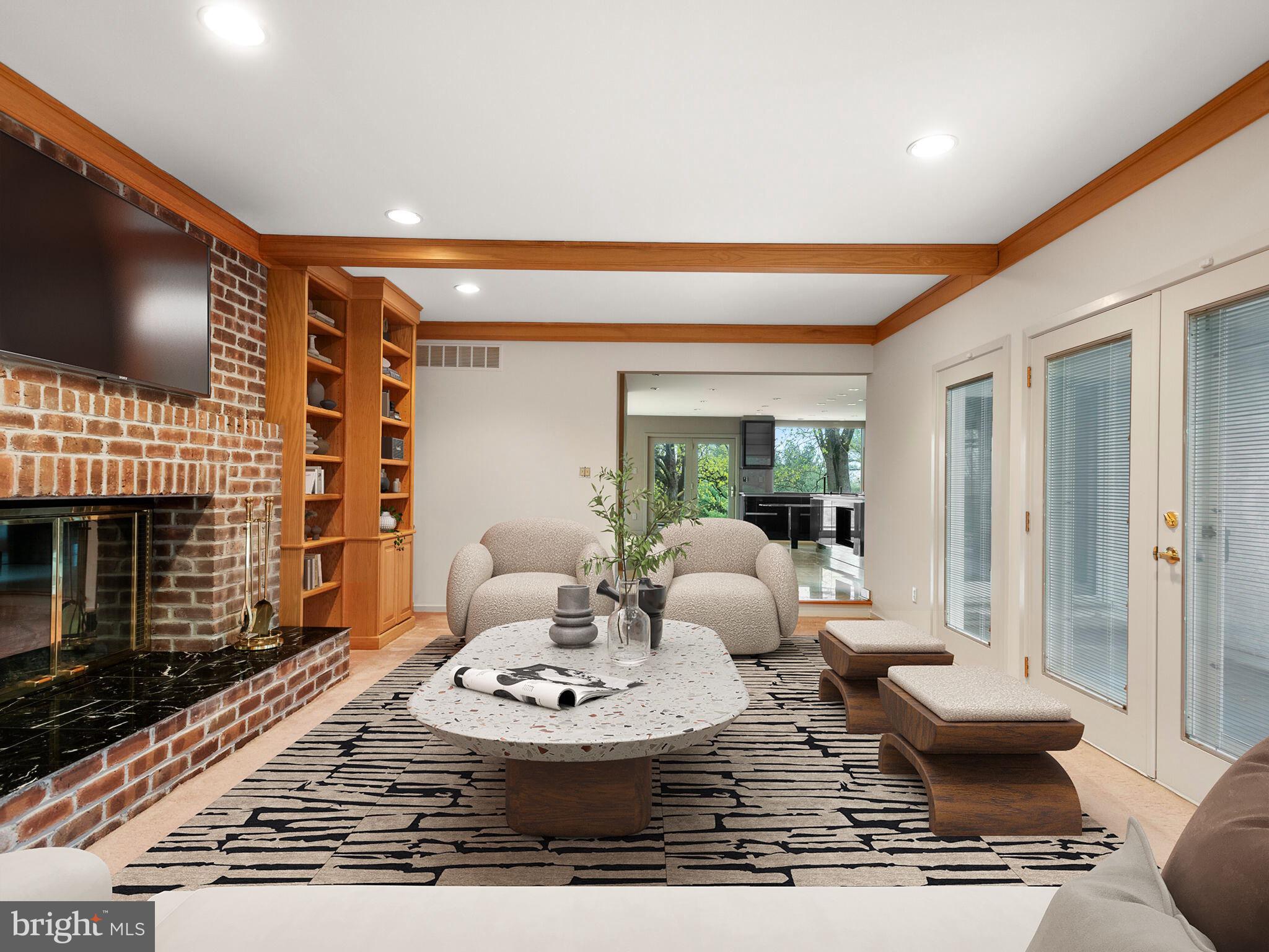 CHARTER CHASE - Residential