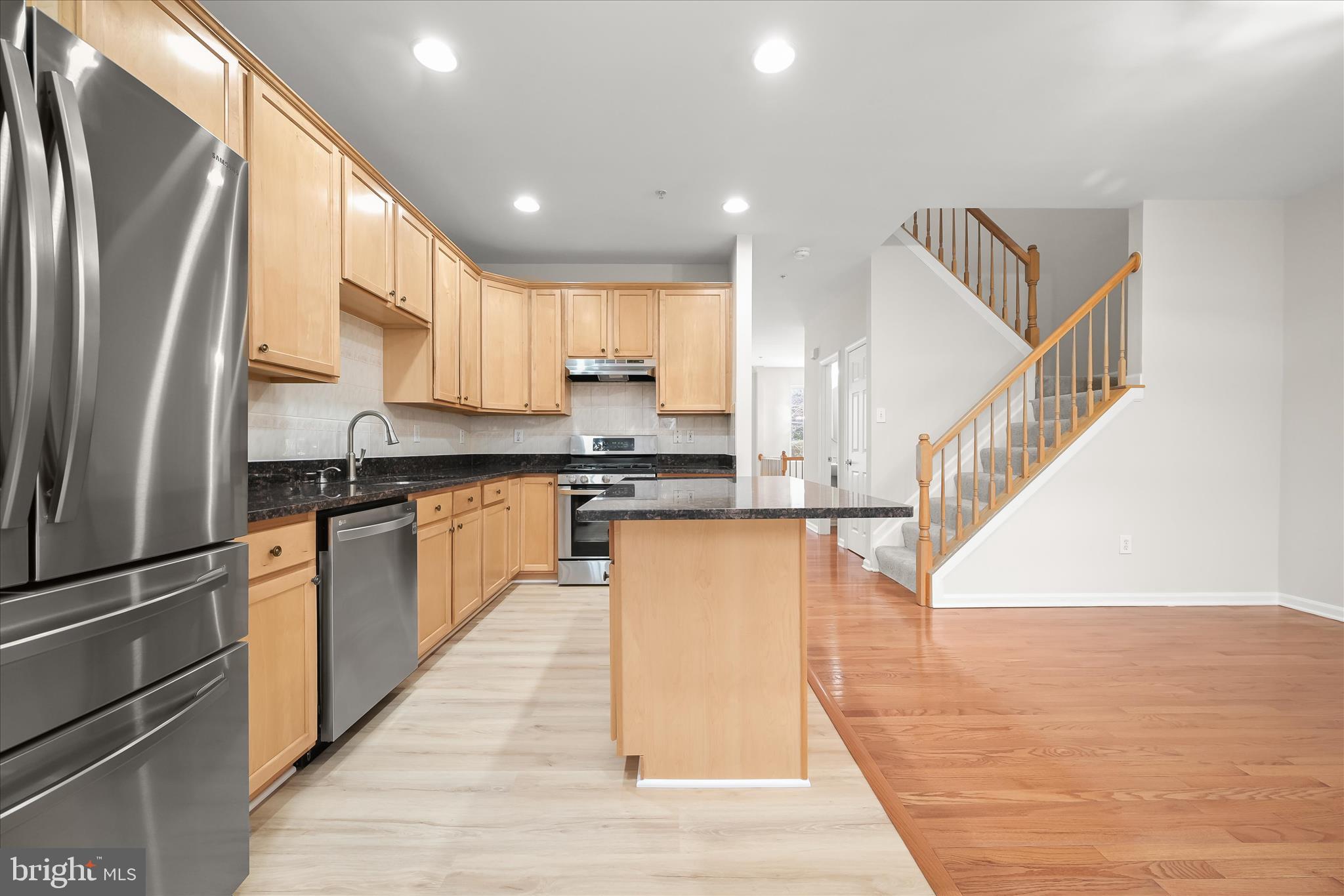 VILLAGE OF RIVER HILL - Residential