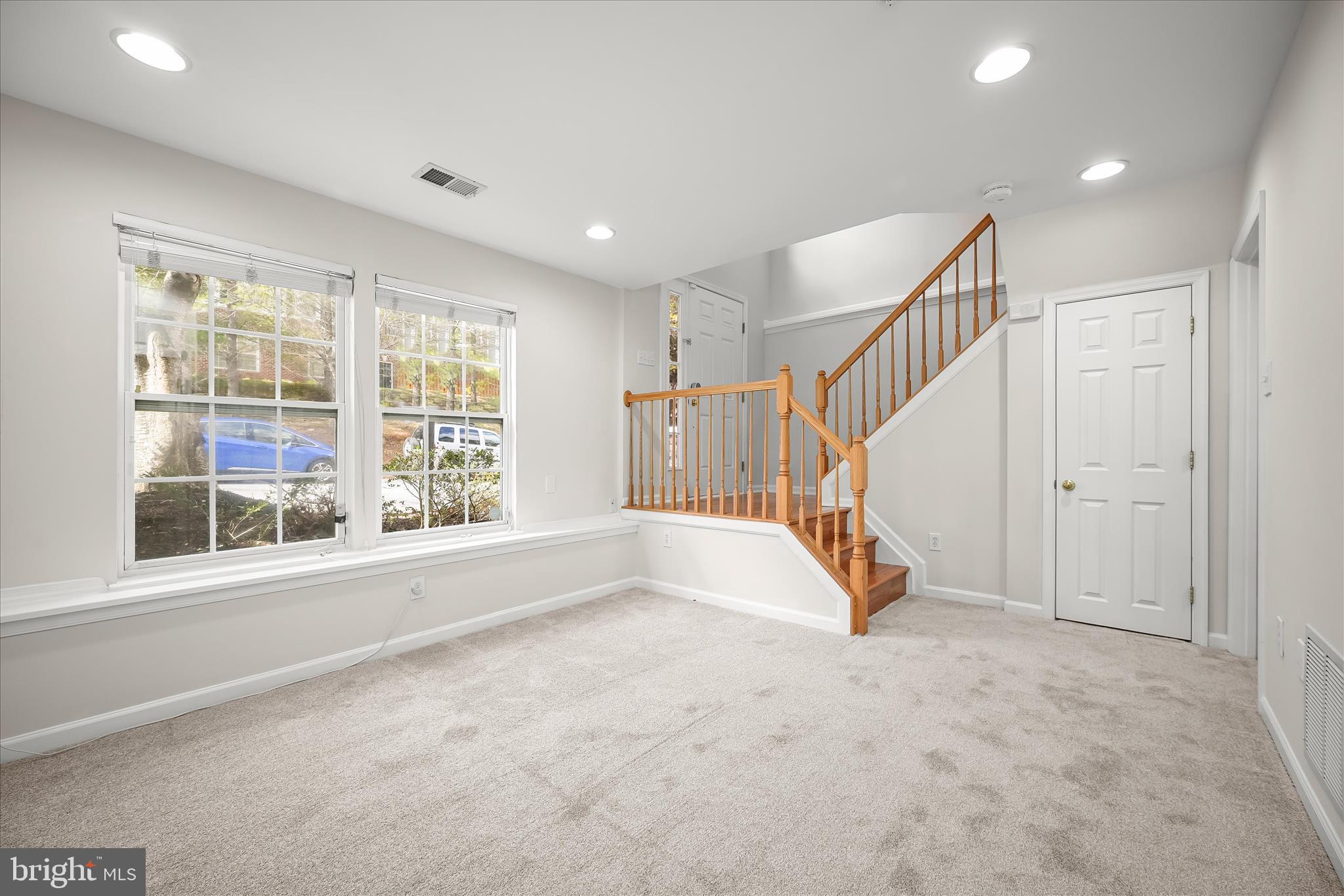 VILLAGE OF RIVER HILL - Residential