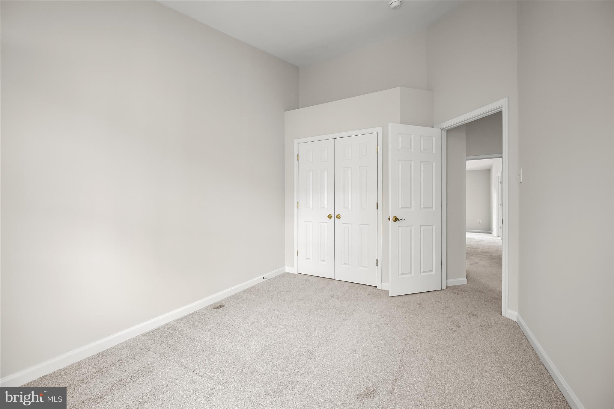 VILLAGE OF RIVER HILL - Residential