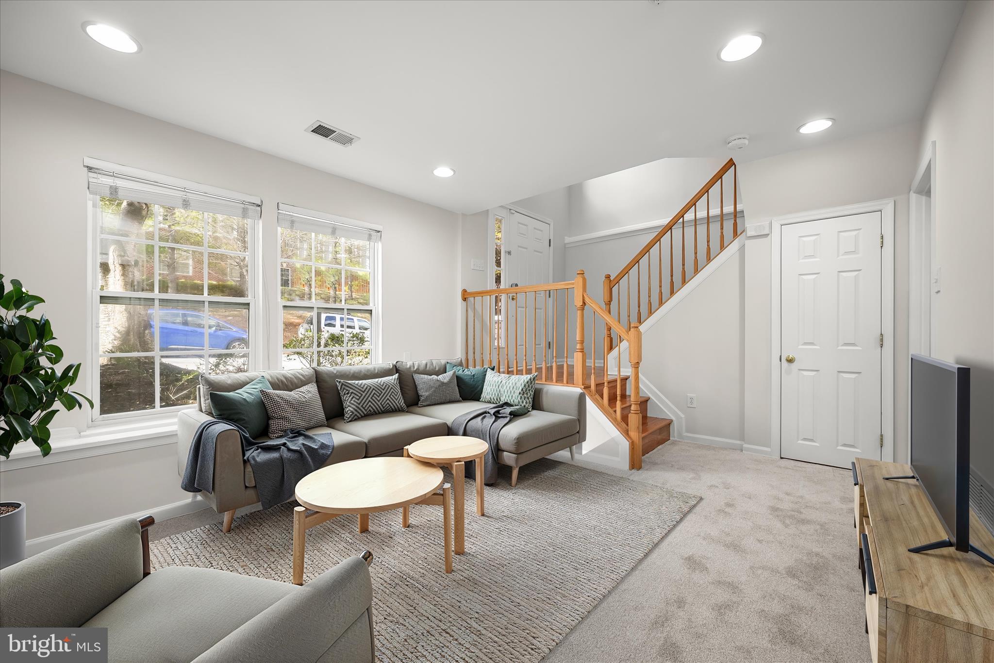 VILLAGE OF RIVER HILL - Residential