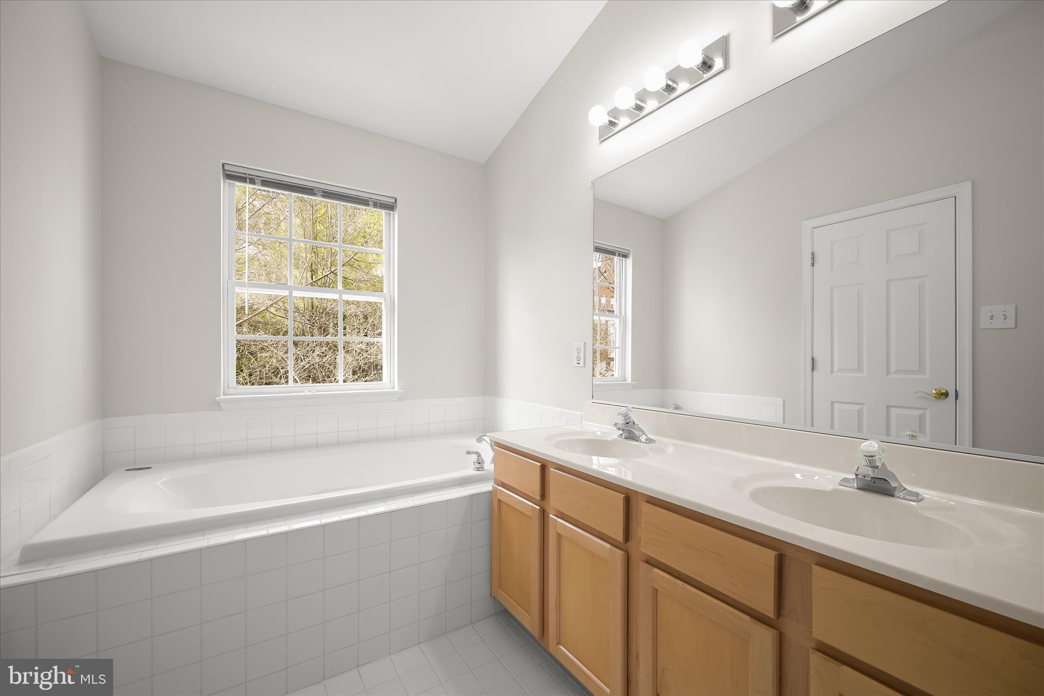 VILLAGE OF RIVER HILL - Residential