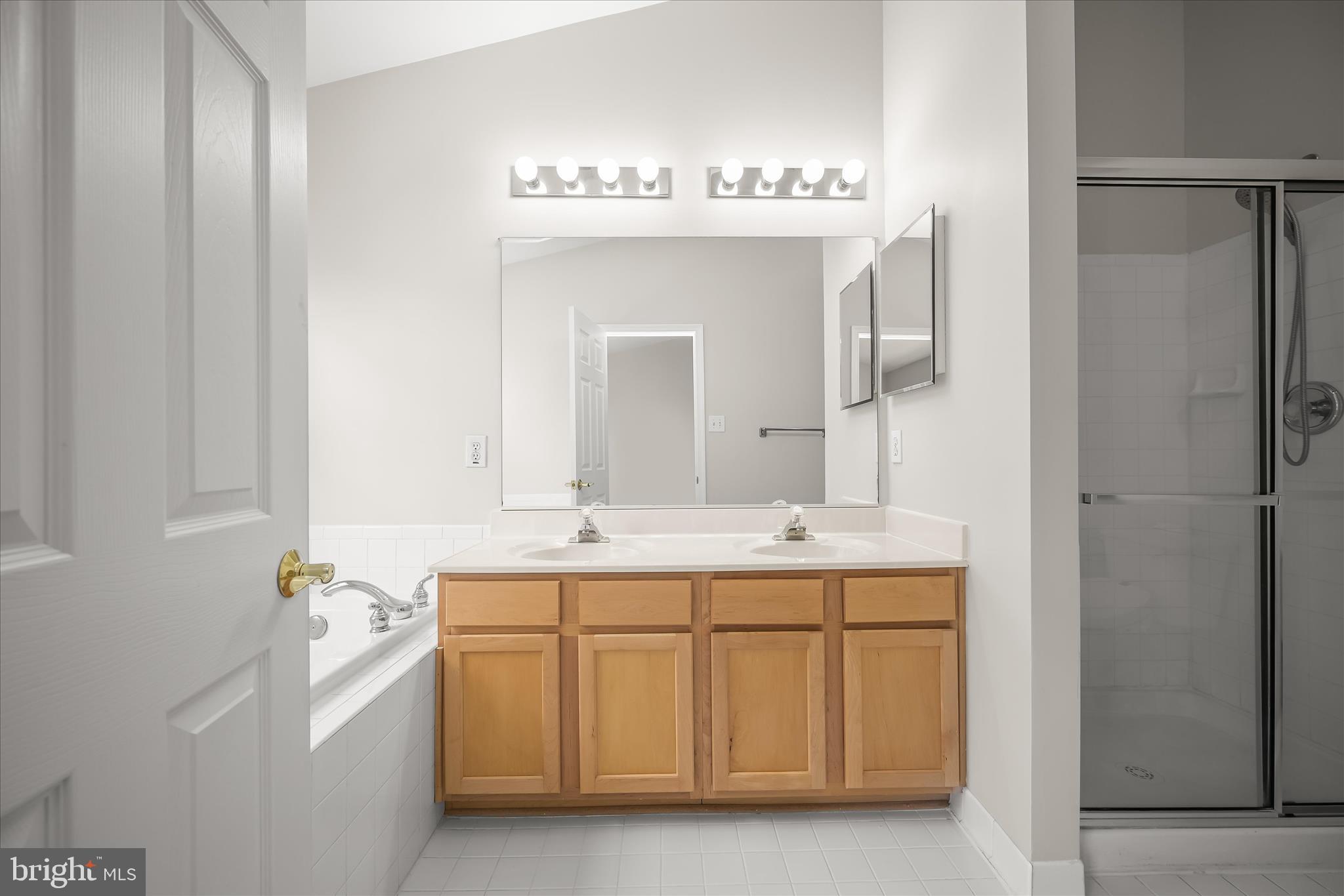 VILLAGE OF RIVER HILL - Residential