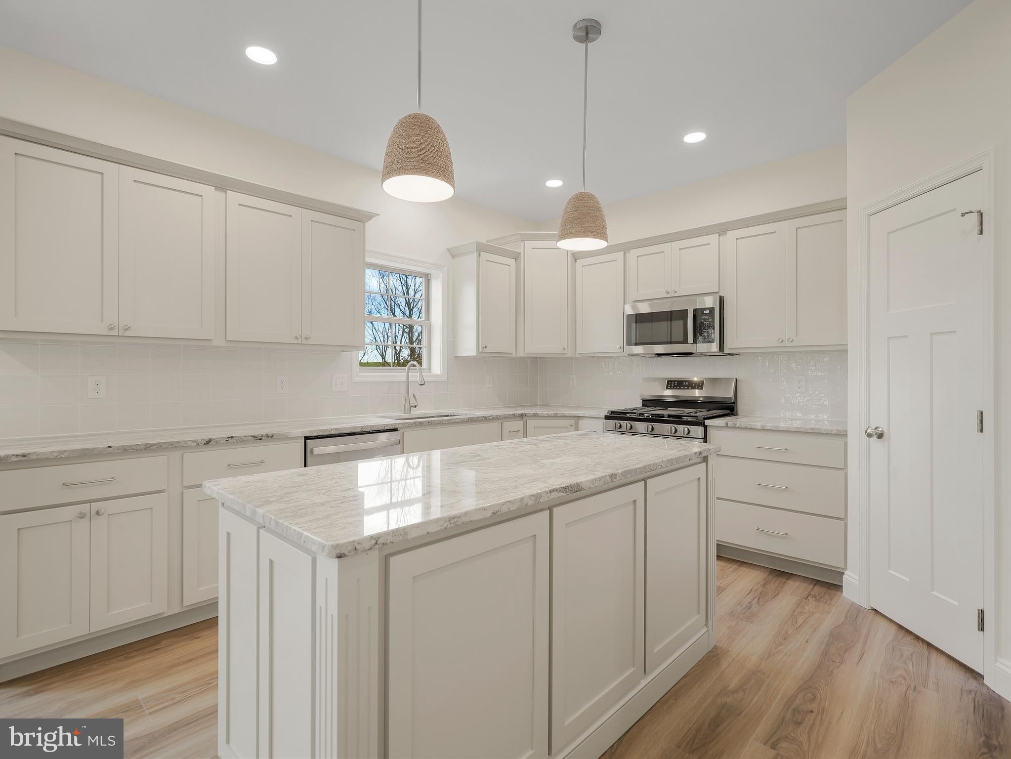 MELROSE MEADOWS III - Residential