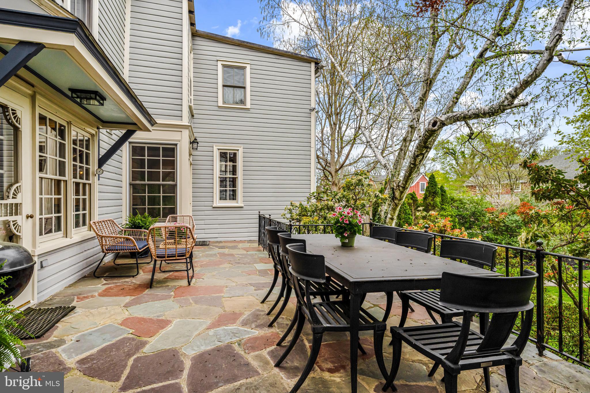 267 W COURT STREET