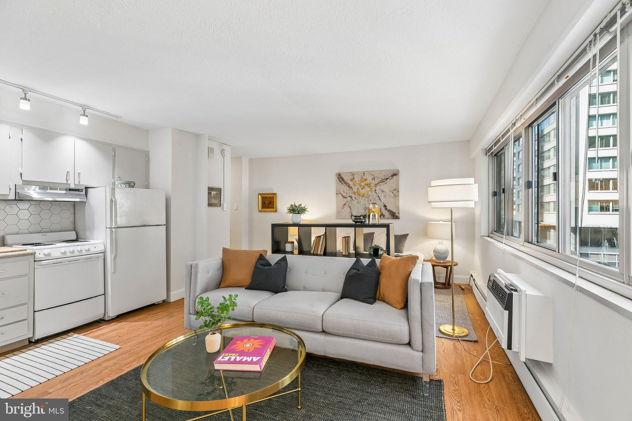 1900 JOHN F KENNEDY BOULEVARD 723