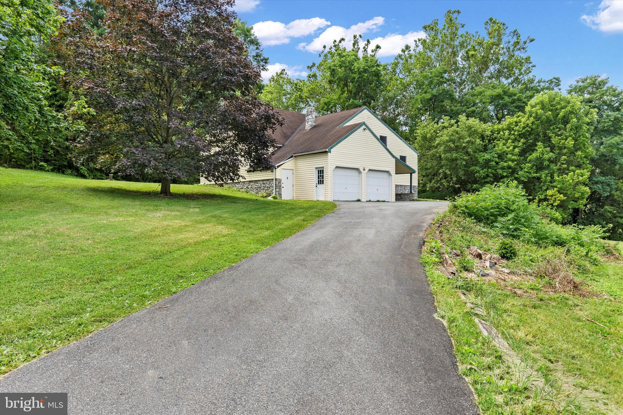 14 APACHE LANE