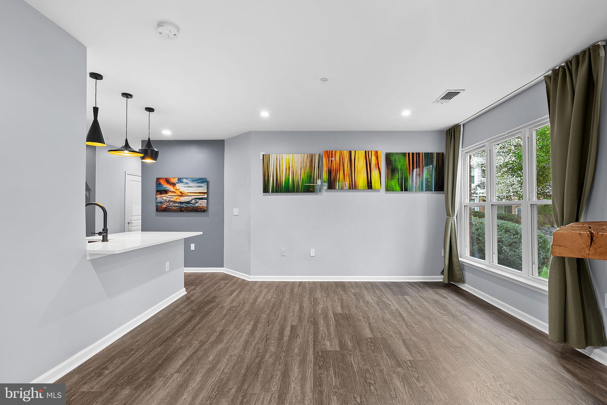 WORLDGATE CONDO - Residential