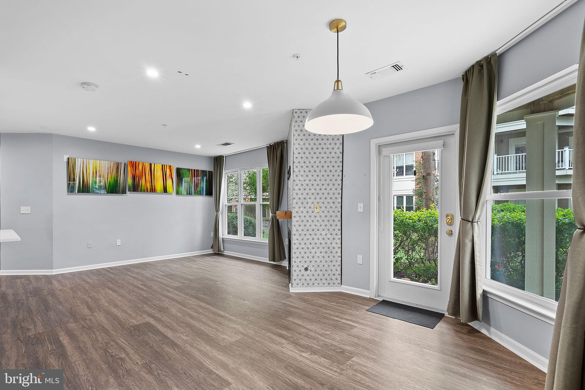 WORLDGATE CONDO - Residential