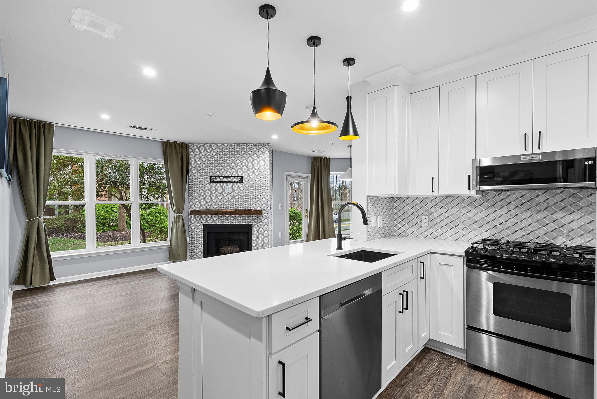 WORLDGATE CONDO - Residential