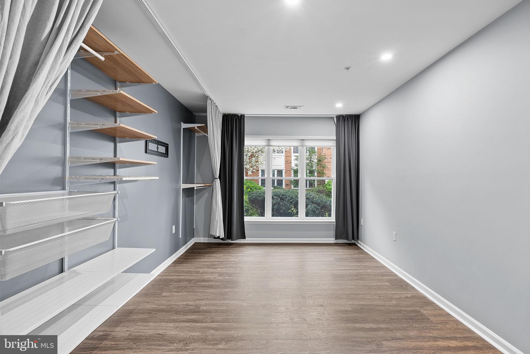 WORLDGATE CONDO - Residential