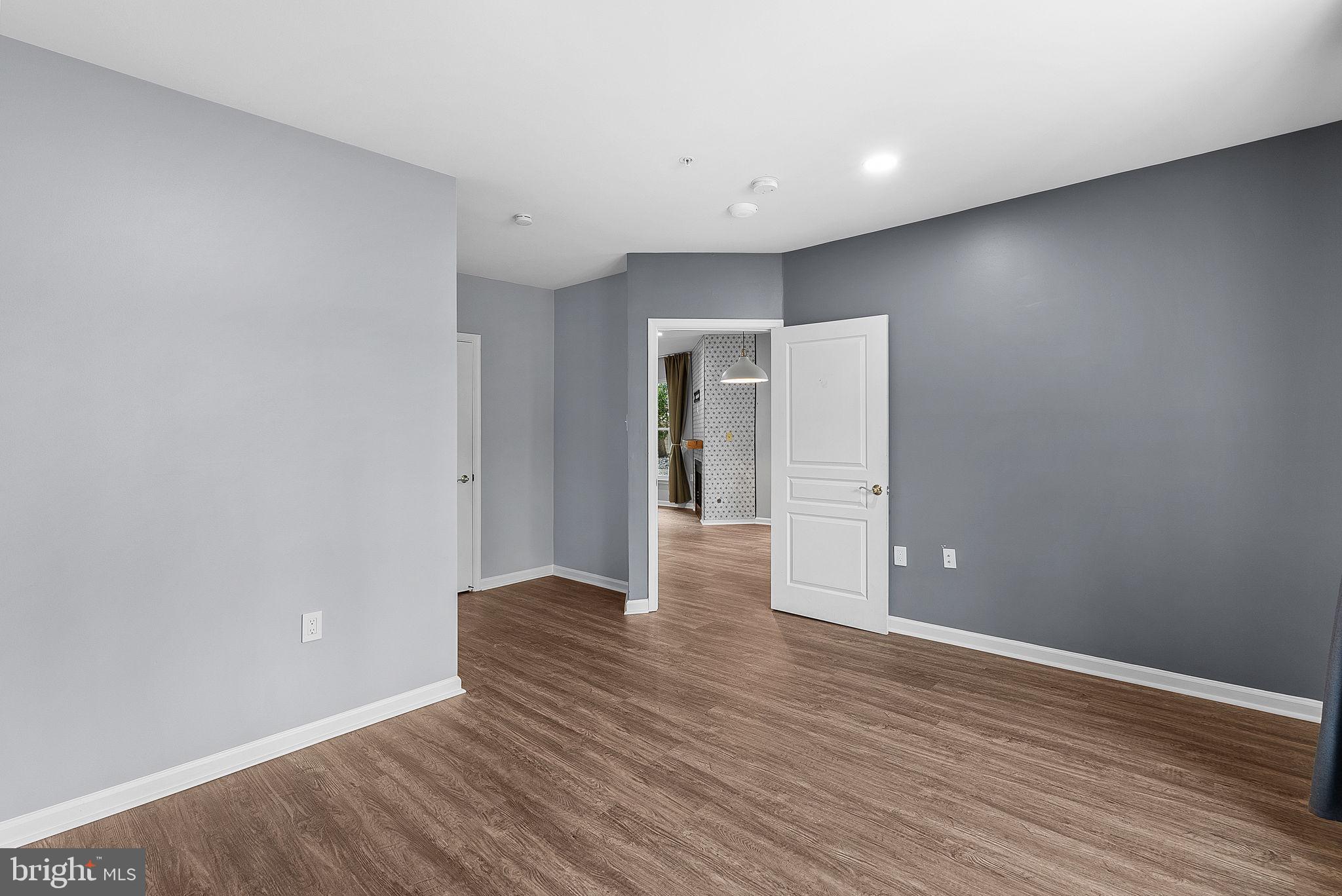 WORLDGATE CONDO - Residential