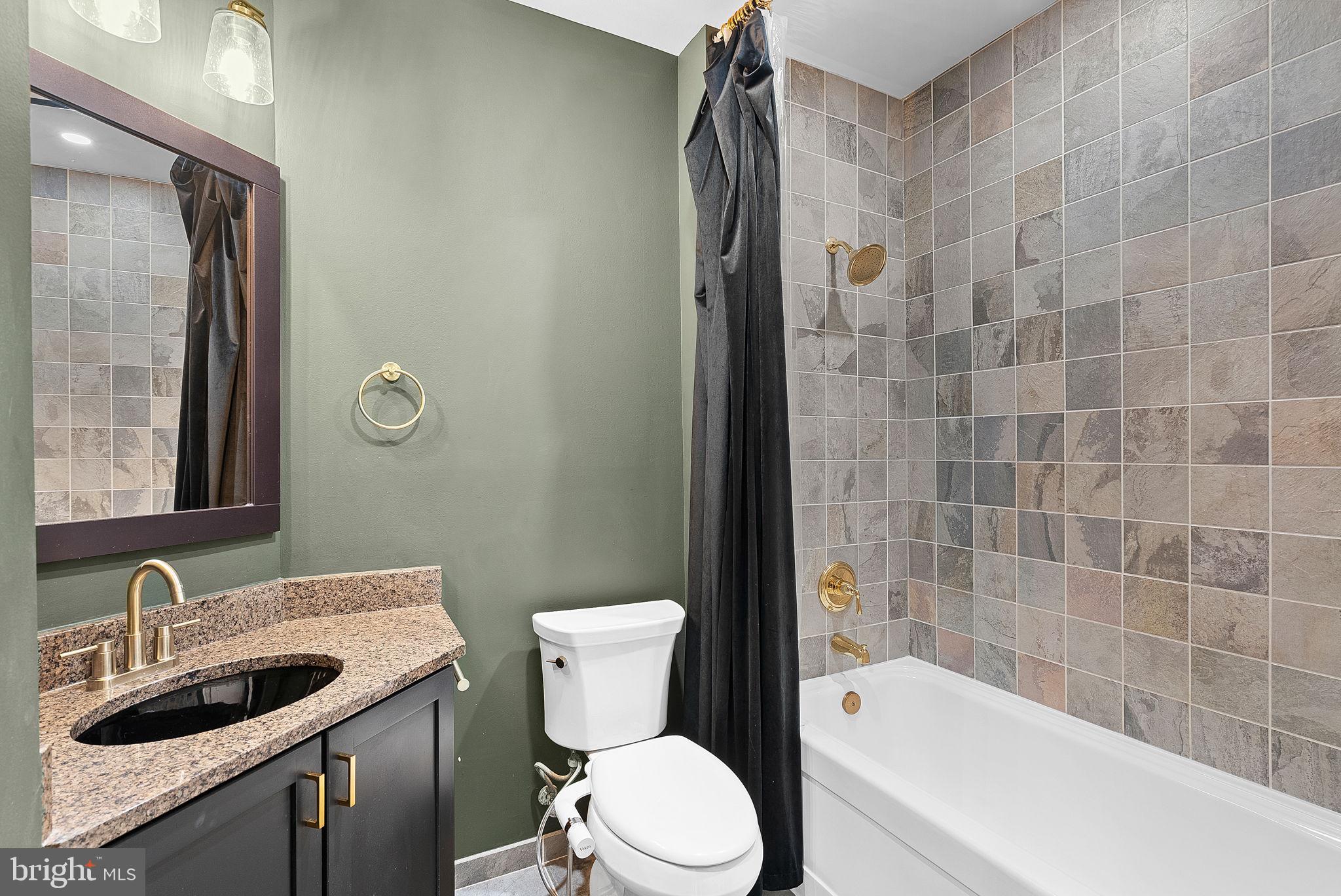 WORLDGATE CONDO - Residential