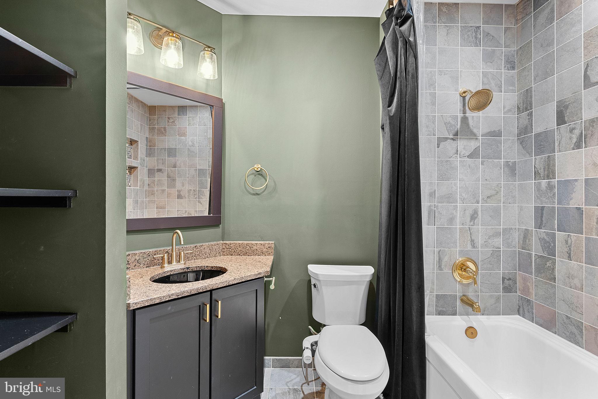 WORLDGATE CONDO - Residential