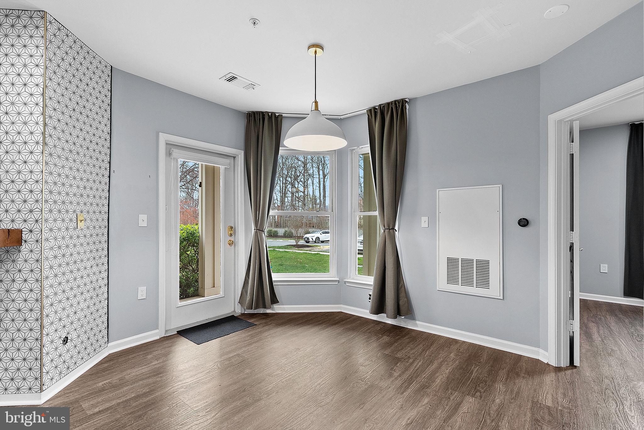 WORLDGATE CONDO - Residential