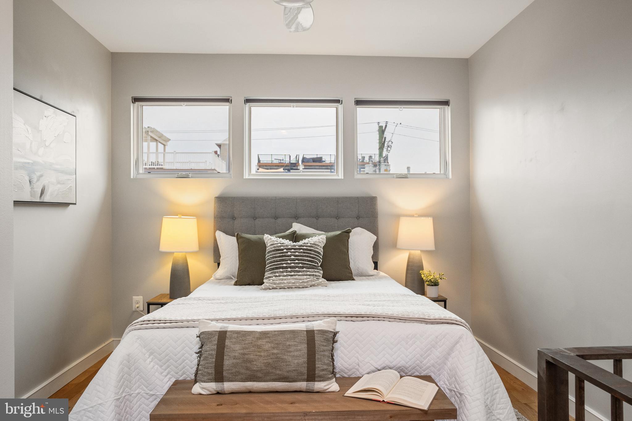 LOCUST POINT - Residential