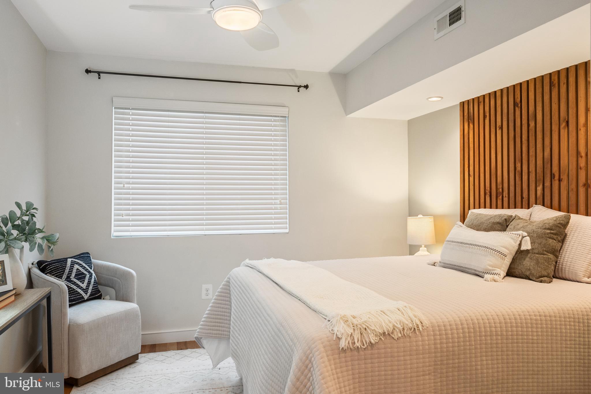 LOCUST POINT - Residential
