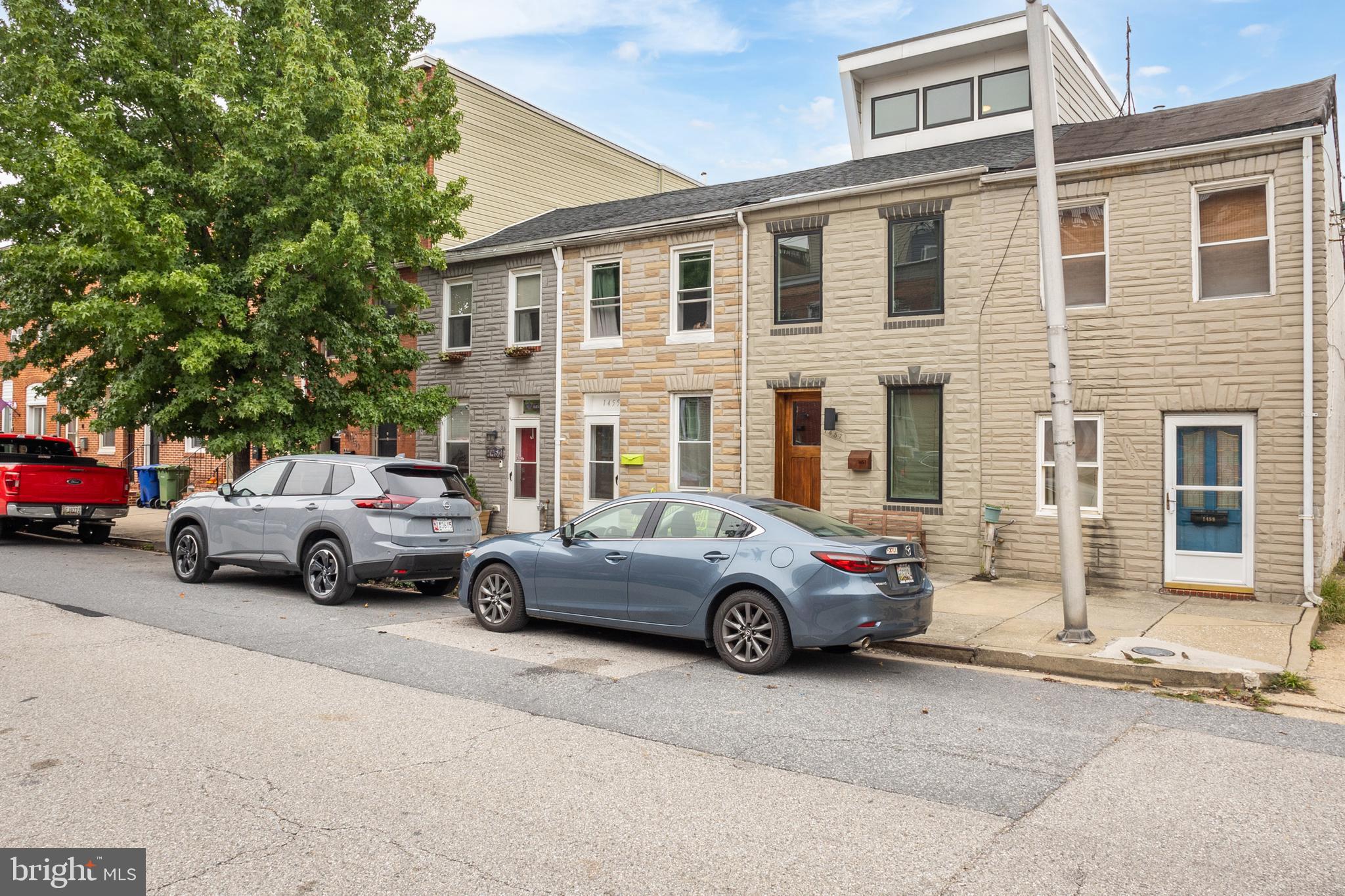 LOCUST POINT - Residential