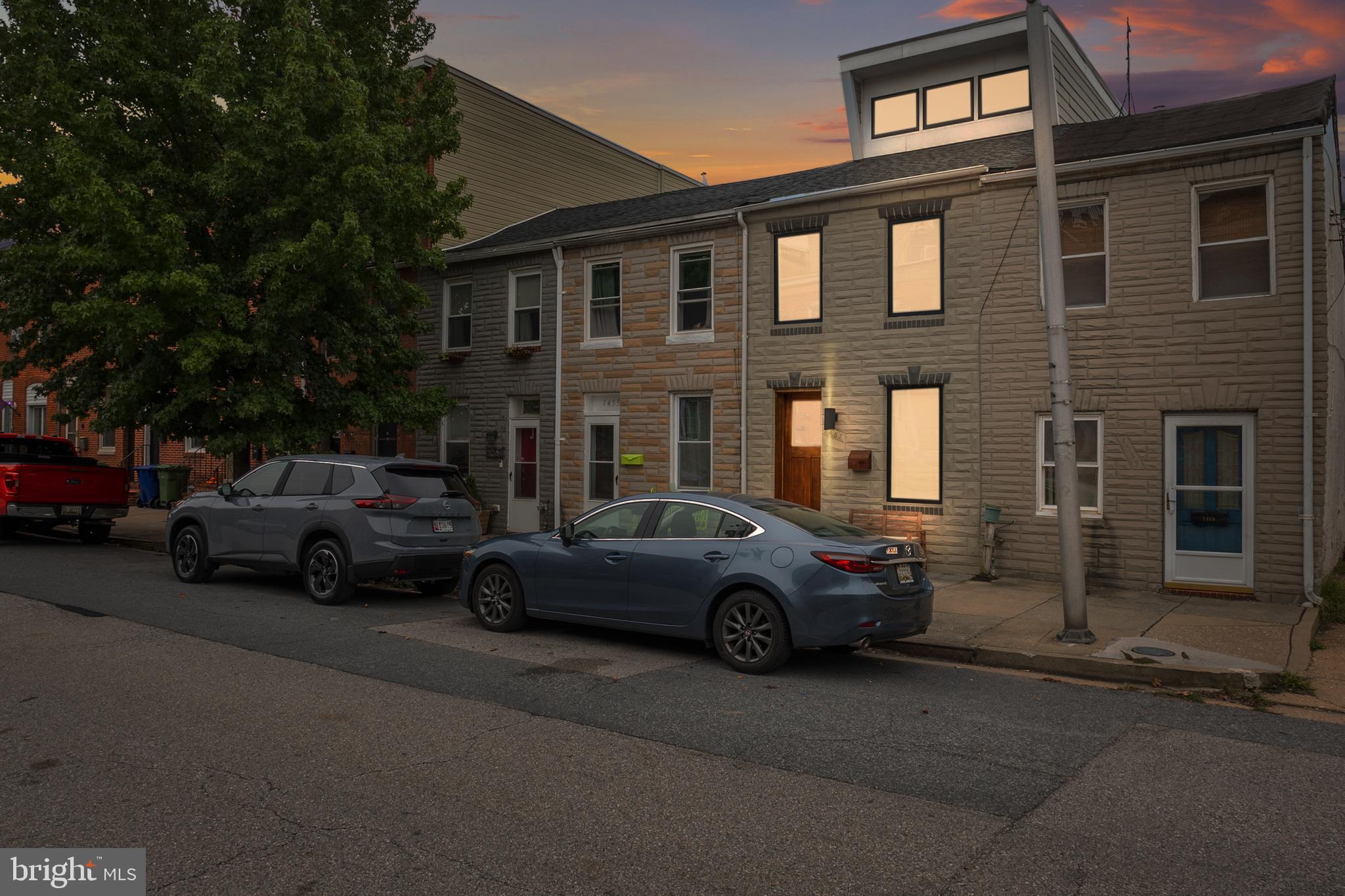 LOCUST POINT - Residential