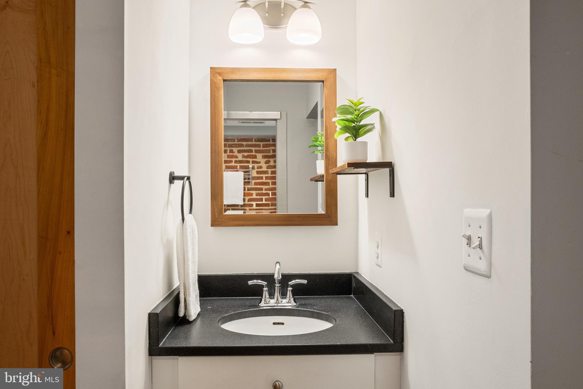 LOCUST POINT - Residential