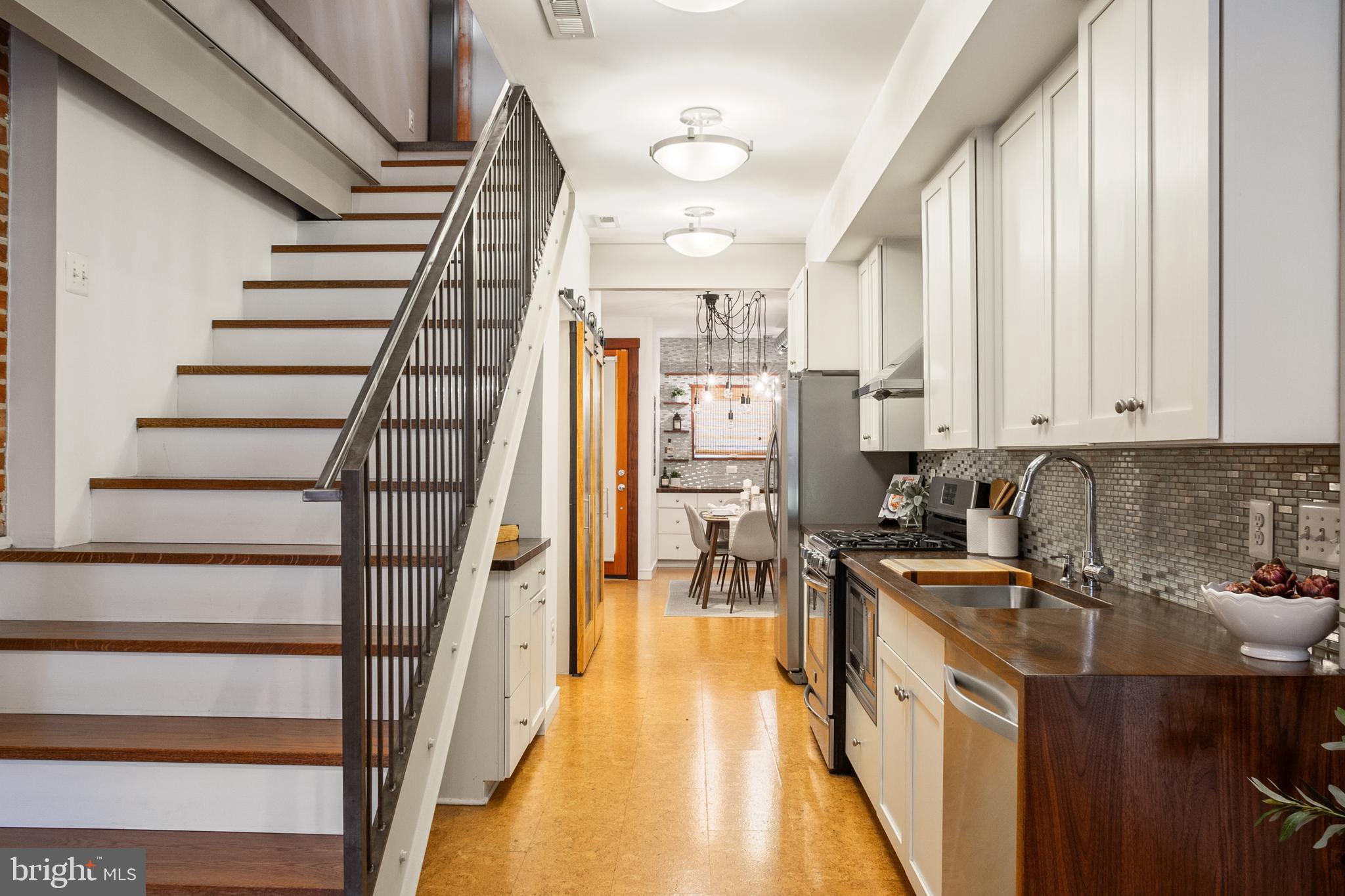 LOCUST POINT - Residential