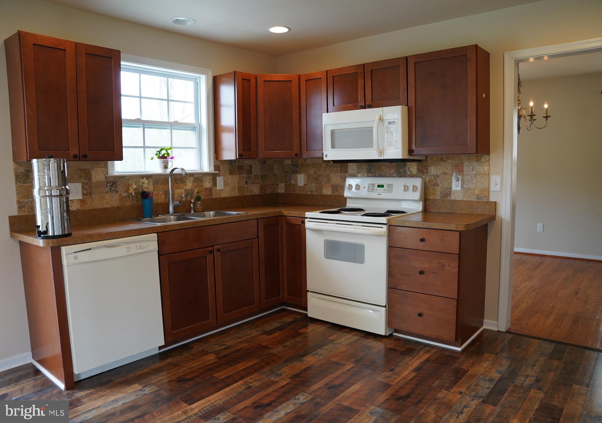 CAMERON ACRES - Residential