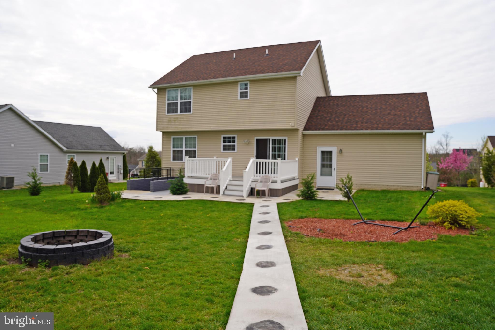 CAMERON ACRES - Residential