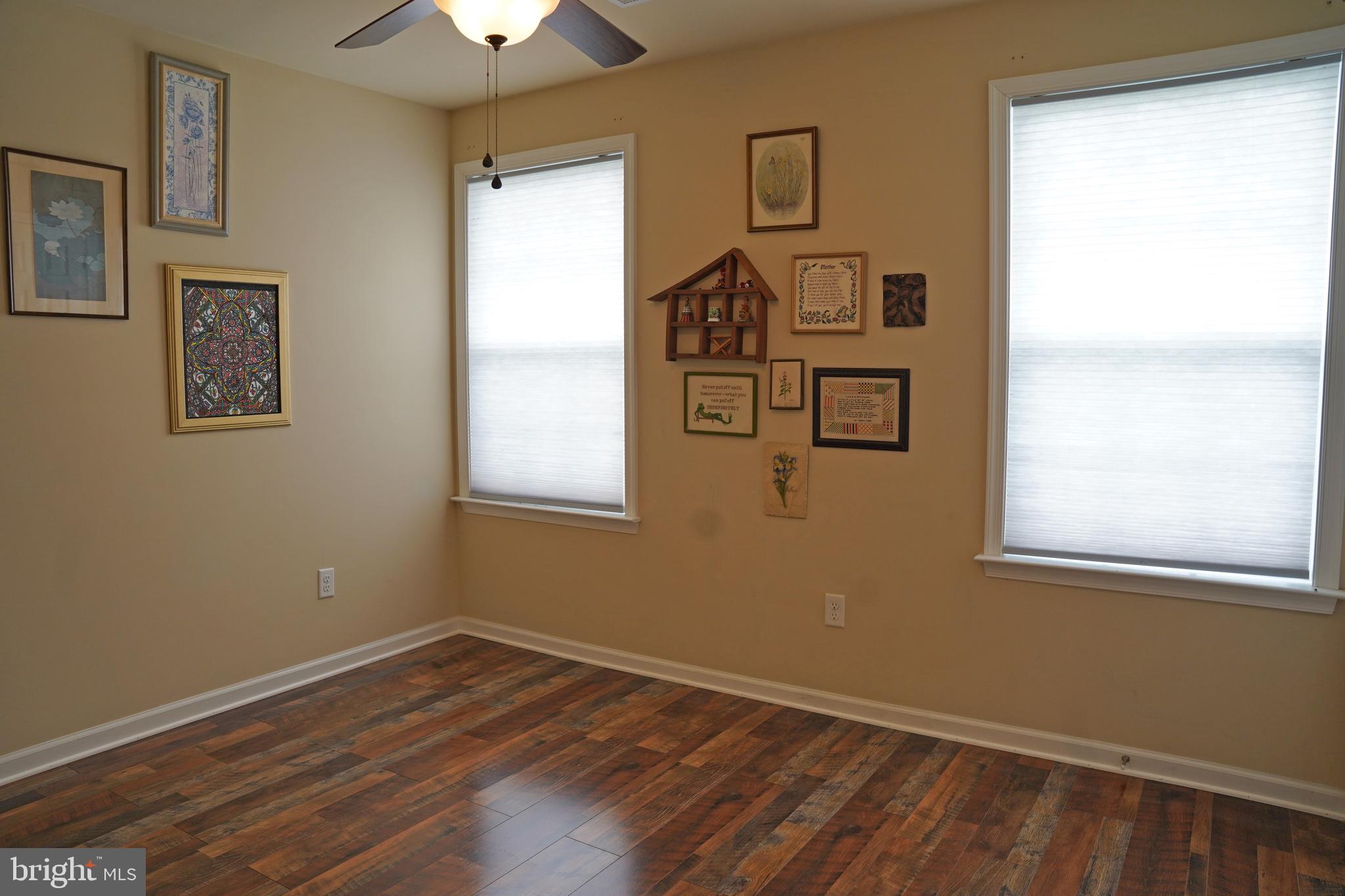 CAMERON ACRES - Residential