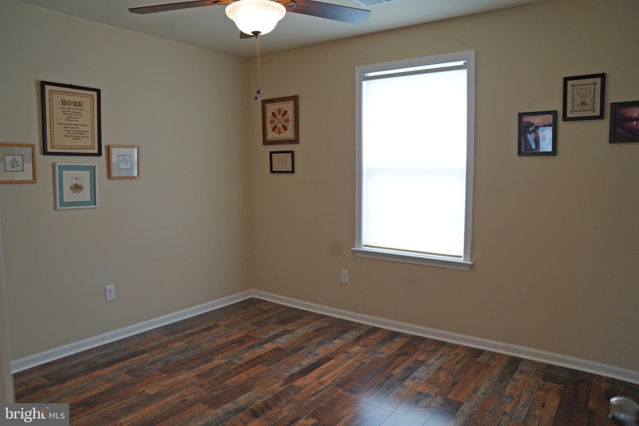 CAMERON ACRES - Residential